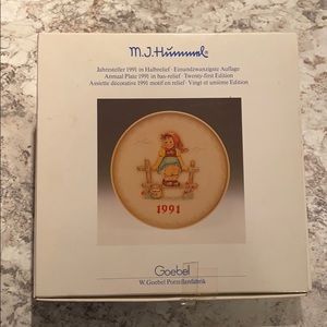 VINTAGE HUMMEL GOEBEL 1991 21ST ANNUAL PLATE W BOX